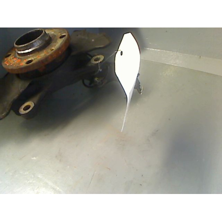 Fusee avd occasion SUZUKI SWIFT III Phase 1 - 1.3 VVT