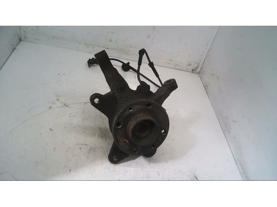 Fusee avg occasion RENAULT MEGANE SCENIC I Phase 2 - 1.9 DTI 98ch