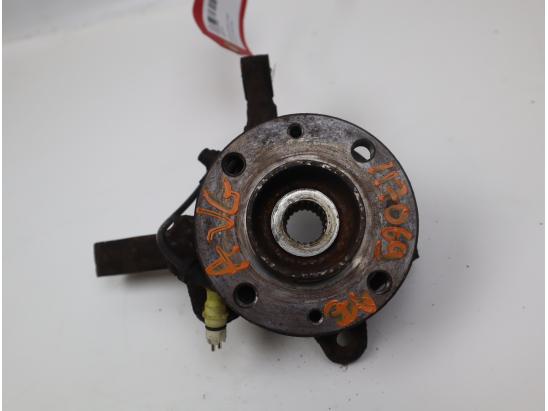 Fusee avg occasion RENAULT CLIO II Phase 2 - 1.5 DCI 65ch