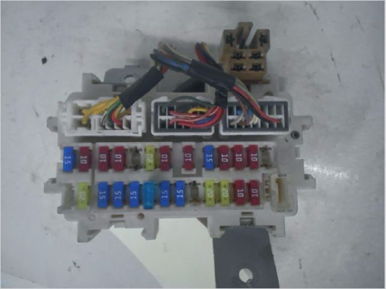 Platine fusible av occasion RENAULT KOLEOS I Phase 1 - 2.0 DCI 150ch