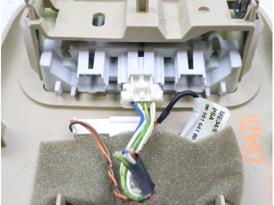 Plafonnier occasion PEUGEOT 407 Phase 1 - 2.2 HDI 16v