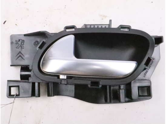 Poignee int porte arg occasion PEUGEOT 2008 Phase 1 - 1.2i VTi 82ch