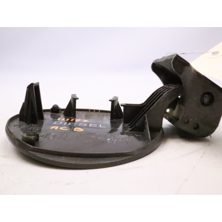 VOLET DE TRAPPE CARBURANT