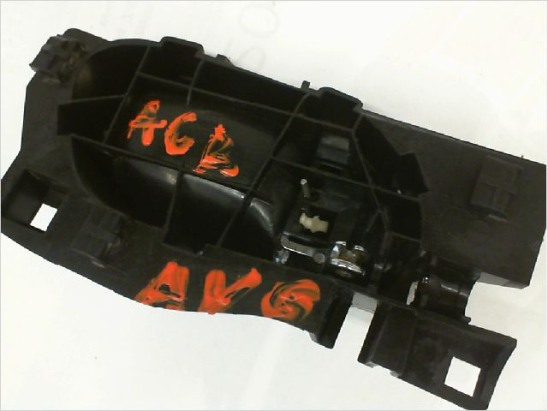 POIGNEE INT PORTE AVG