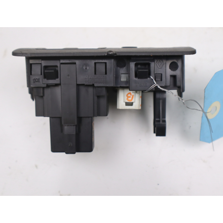 Interrupteur commande de phares occasion RENAULT CLIO III Phase 1 - 1.5 DCI 105ch