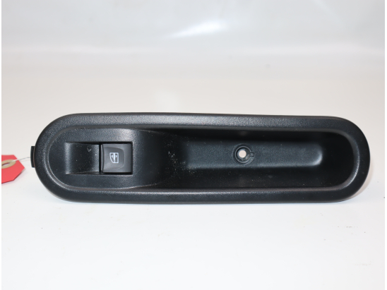 Commande lève-glace porte avant droite occasion RENAULT TWINGO III Phase 2 - 0.9i 95ch