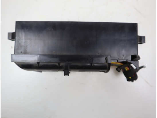 Platine fusible av occasion VOLKSWAGEN GOLF PLUS phase 2 - 1.6 TDI 105ch