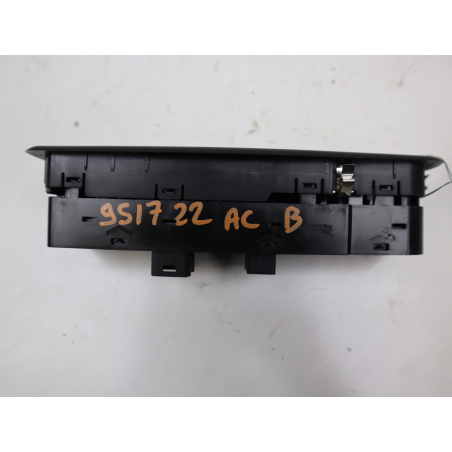 Commande lève-glace porte avant gauche occasion RENAULT MEGANE III Phase 1 - 1.5 DCI 90ch