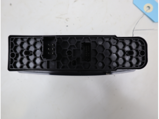 Commande lève-glace porte avant gauche occasion RENAULT MEGANE III Phase 1 - 1.5 DCI 90ch