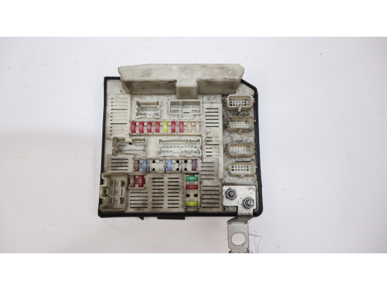 Platine fusible av occasion RENAULT MEGANE II Phase 2 - 1.6i 16v 110ch