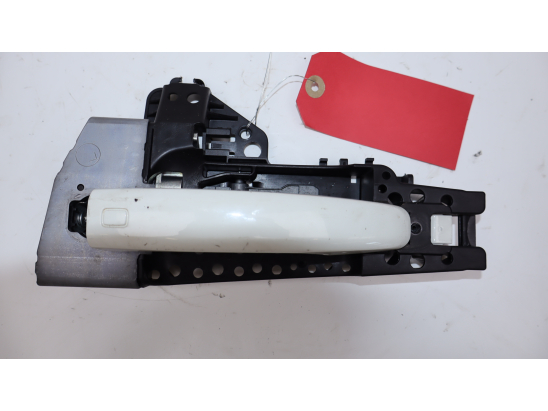 Poignee ext porte avg occasion AUDI A1 Phase 1 - 1.4 TFSI 122ch