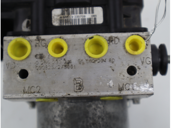 Calculateur abs occasion PEUGEOT 308 I CC Phase 1 - 2.0 HDI 140ch