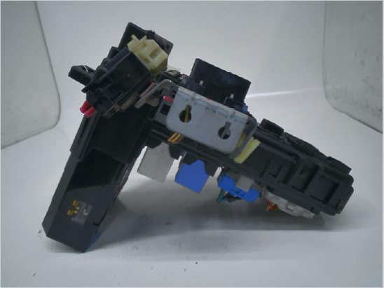 PLATINE FUSIBLE HABITACLE