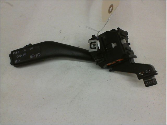 Commande clignotant occasion VOLKSWAGEN CADDY III Phase 1 - 1.9 TDI 105ch