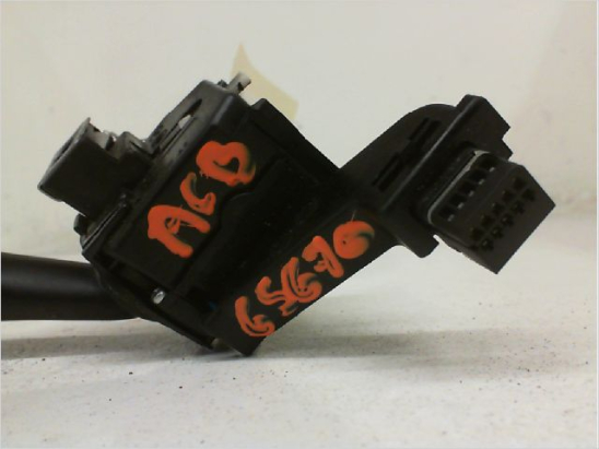 Commande clignotant occasion VOLKSWAGEN CADDY III Phase 1 - 1.9 TDI 105ch