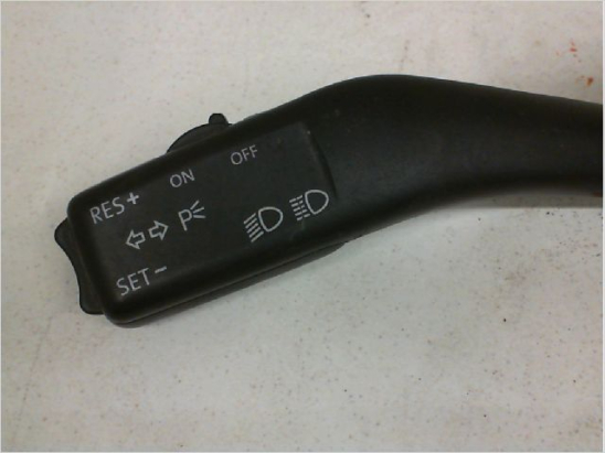 Commande clignotant occasion VOLKSWAGEN CADDY III Phase 1 - 1.9 TDI 105ch