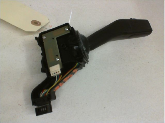 Commande clignotant occasion VOLKSWAGEN CADDY III Phase 1 - 1.9 TDI 105ch