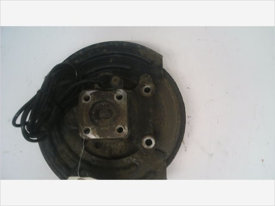 Moyeu ard occasion RENAULT CLIO II Phase 1 - 1.4i 8v 75ch