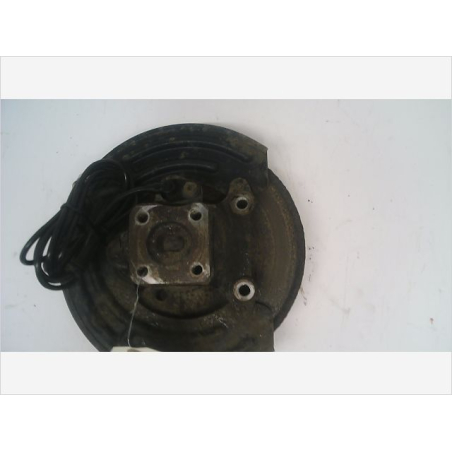 Moyeu ard occasion RENAULT CLIO II Phase 1 - 1.4i 8v 75ch