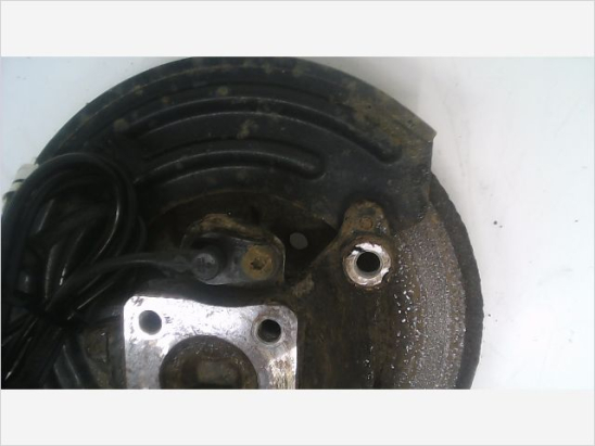 Moyeu ard occasion RENAULT CLIO II Phase 1 - 1.4i 8v 75ch