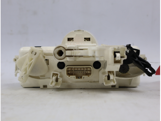 Commande de chauffage occasion RENAULT MEGANE II Phase 1 - 1.4 16v 98ch