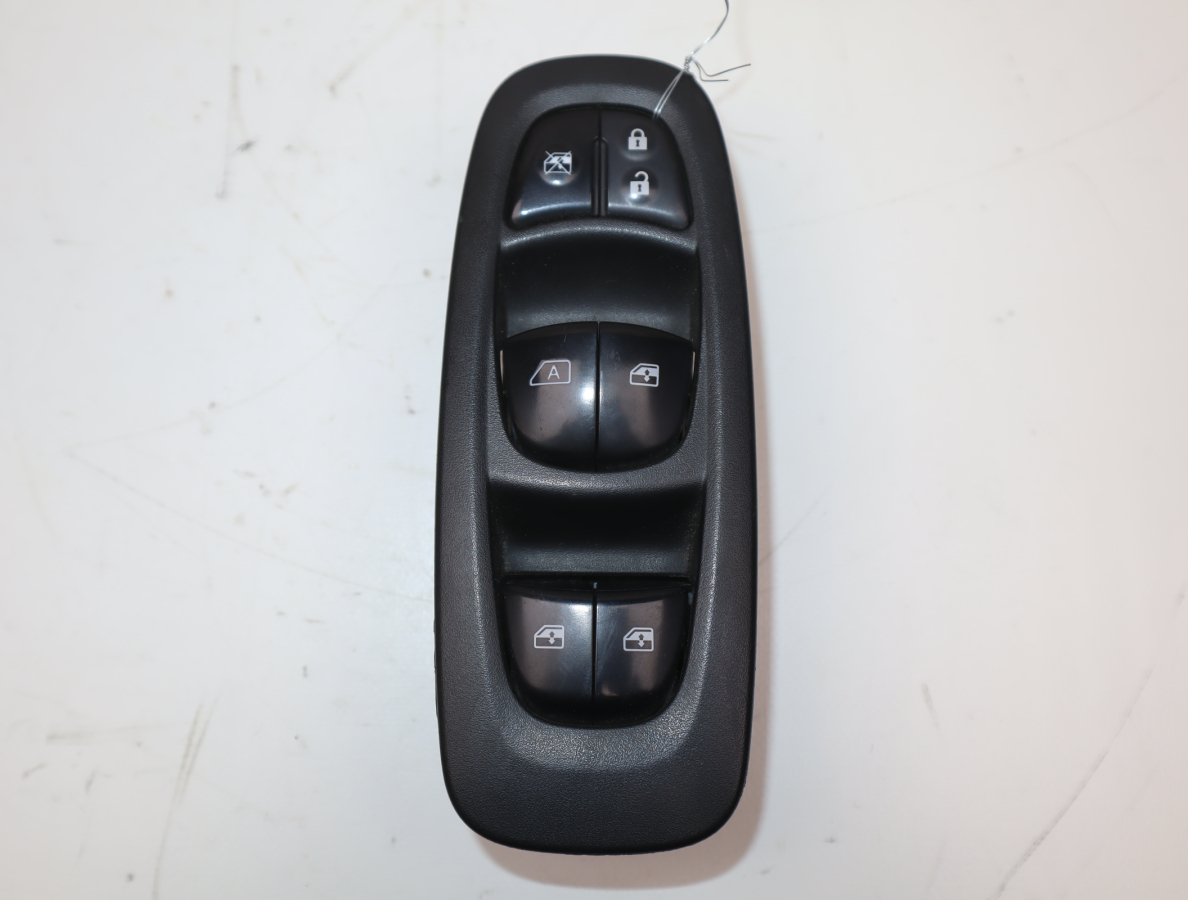 Commande lève-glace porte avant gauche occasion RENAULT KADJAR Phase 1 - 1.2 TCE 130ch