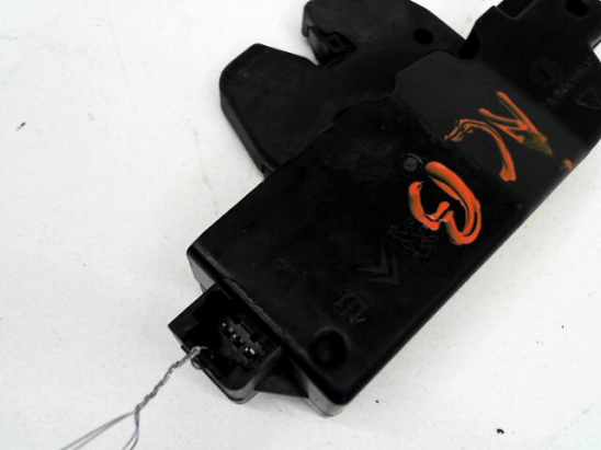 Serrure coffre arrière occasion PEUGEOT 607 Phase 1 - 2.2 HDI