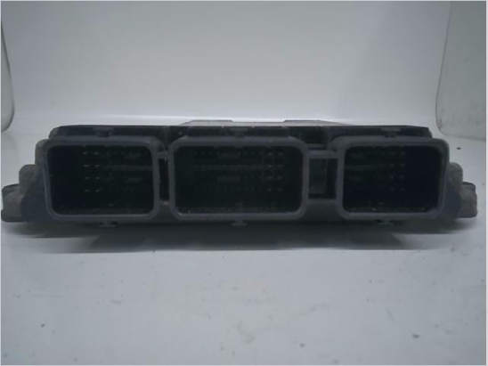Calculateur moteur occasion RENAULT MASTER II Phase 2 - 1.9 DCI 81ch