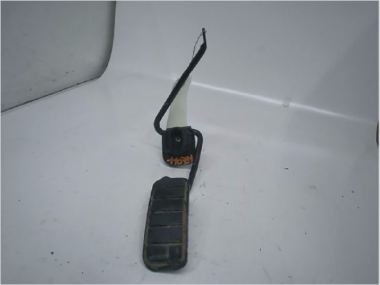 Pedale accelerateur occasion RENAULT SUPER 5 Phase 1 - 1.4i