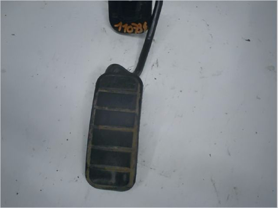 Pedale accelerateur occasion RENAULT SUPER 5 Phase 1 - 1.4i