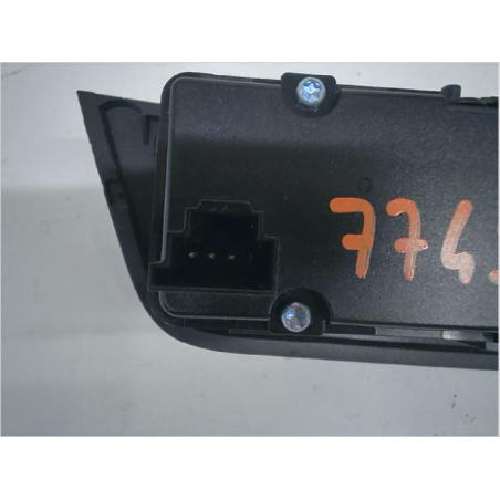 Bouton de warning occasion MERCEDES CLASSE C III Phase 1 BREAK - 2.2 CDI 205ch