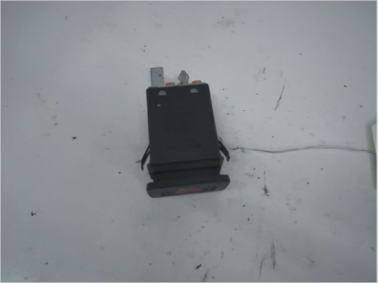 Bouton de warning occasion VOLKSWAGEN GOLF IV Phase 1 - 1.9 TDI 130ch