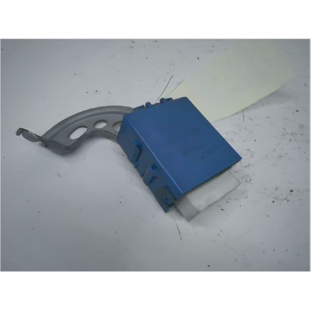 Boitier verrouillage centralise porte occasion TOYOTA YARIS I Phase 2 - 1.3i 87ch