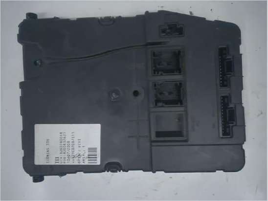 PLATINE FUSIBLE HABITACLE