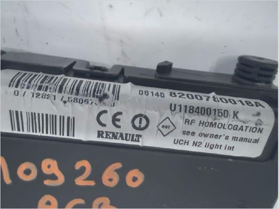 PLATINE FUSIBLE HABITACLE