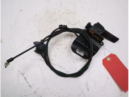 Tirette de capot moteur occasion PEUGEOT 5008 II Phase 2 - 1.2 130ch