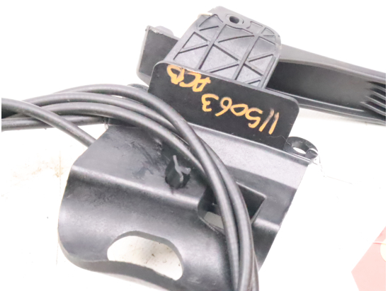 Tirette de capot moteur occasion PEUGEOT 5008 II Phase 2 - 1.2 130ch