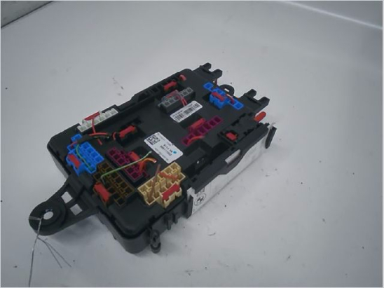 PLATINE FUSIBLE HABITACLE