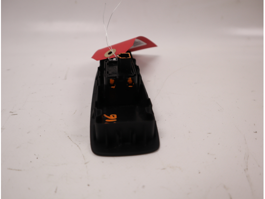 Commande lève-glace porte avant droite occasion RENAULT MEGANE IV Phase 1 - 1.5 DCI 8v 110ch