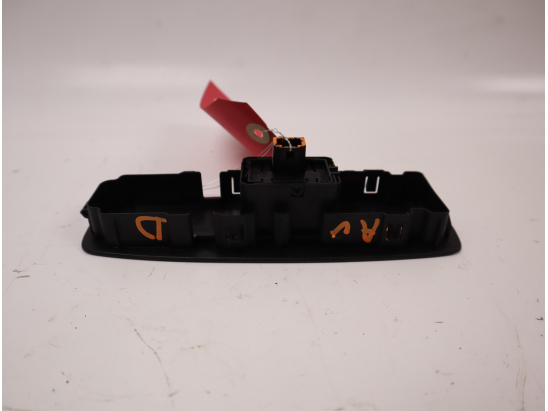 Commande lève-glace porte avant droite occasion RENAULT MEGANE IV Phase 1 - 1.5 DCI 8v 110ch