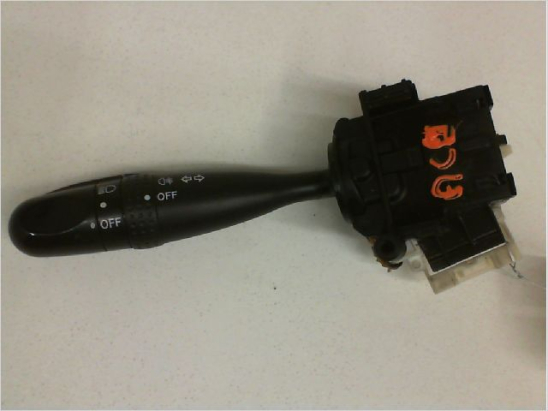 Commande eclairage occasion TOYOTA YARIS I Phase 2 - 1.0i 65ch