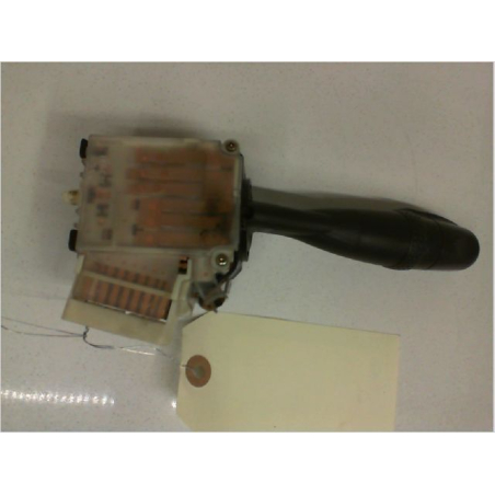 Commande eclairage occasion TOYOTA YARIS I Phase 2 - 1.0i 65ch