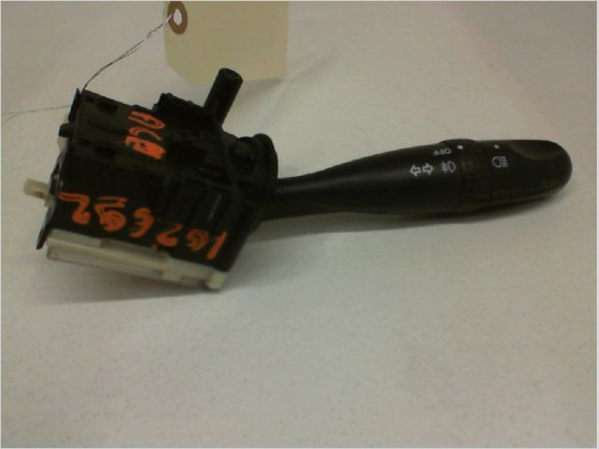 Commande eclairage occasion TOYOTA YARIS I Phase 2 - 1.0i 65ch