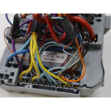 Platine fusible av occasion FIAT PANDA II Phase 1 - 1.3 DT MULTIJET 16v 70ch