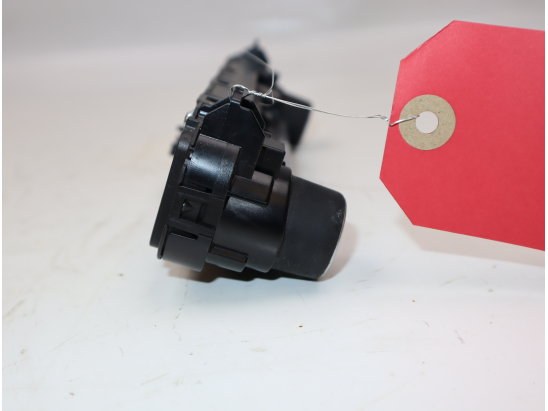 Commande autoradio occasion FORD FIESTA VII Phase 1 - 1.1i 85ch