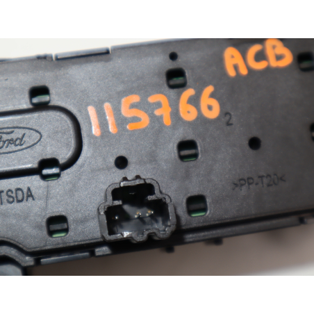 Commande autoradio occasion FORD FIESTA VII Phase 1 - 1.1i 85ch