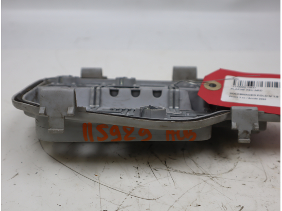 Platine feu arrière droit occasion VOLKSWAGEN POLO IV Phase 1 - 1.9 SDI