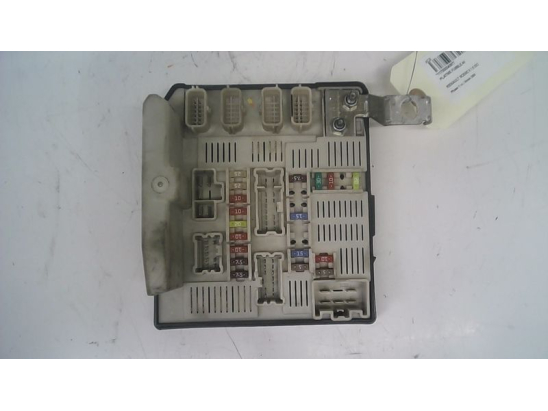 Platine fusible av occasion RENAULT SCENIC II Phase 1 - 1.5 DCI 105ch