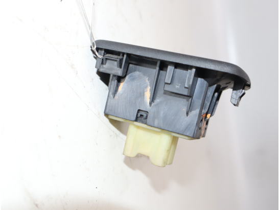 COMMANDE LEVE-GLACE PORTE AVD