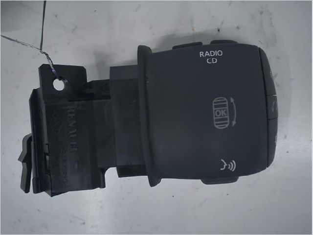 Commande autoradio occasion RENAULT LAGUNA III Phase 2 - 2.0 DCI 16v 130ch